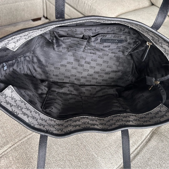 SOLD - Picture 3 of 3